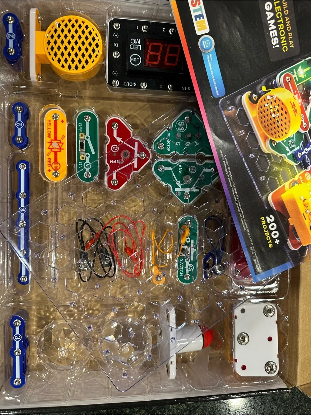 Snap Circuits Arcade Electronic Kit STEm science toy set complete EUC